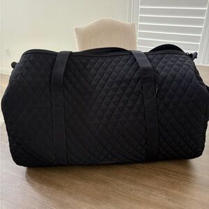 Vera Bradley Original Large Classic Travel Duffle Bag  Black 156007 bvc23